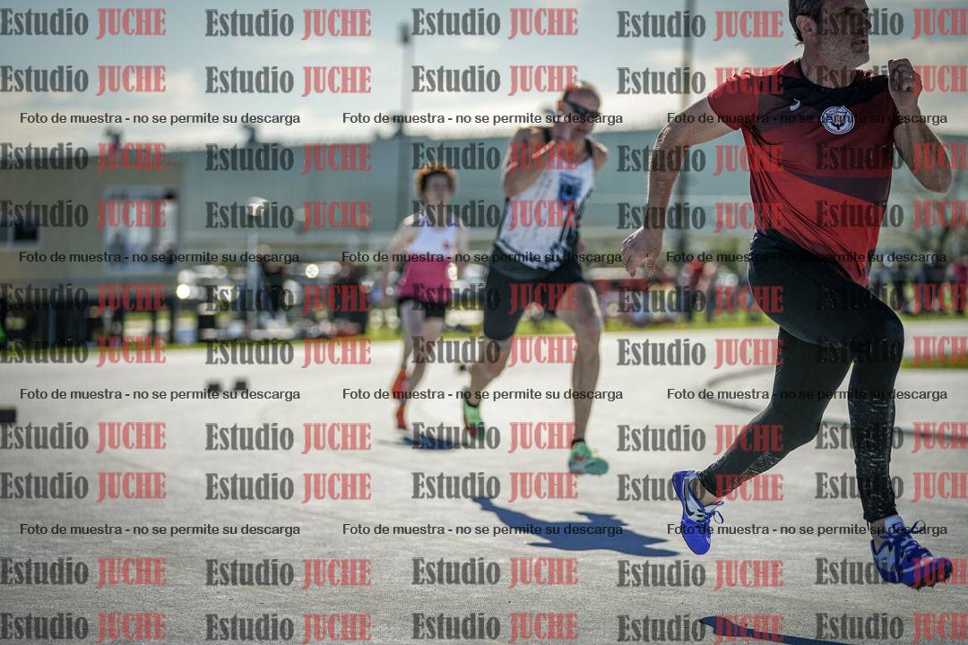 Fotos de los 400 m llanos de varones