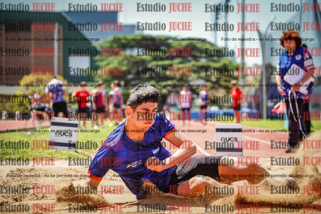 Fotos del salto en largo de varones - (incluye octatlón)