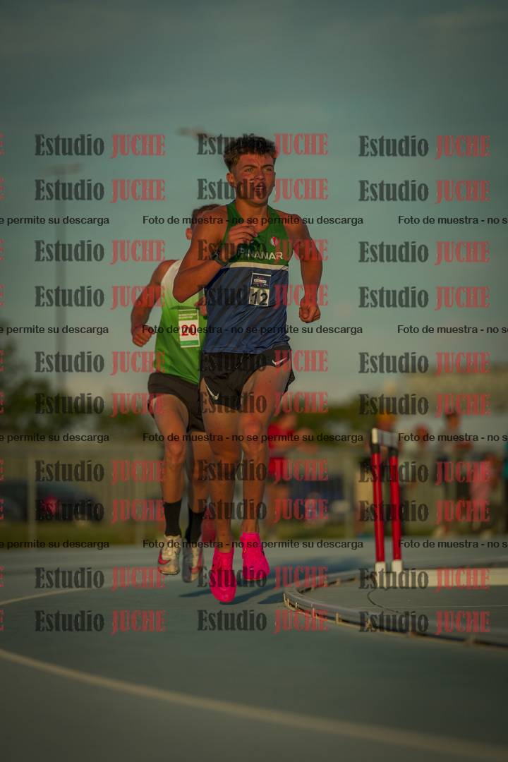 Fotos de los 3000 m llanos de varones