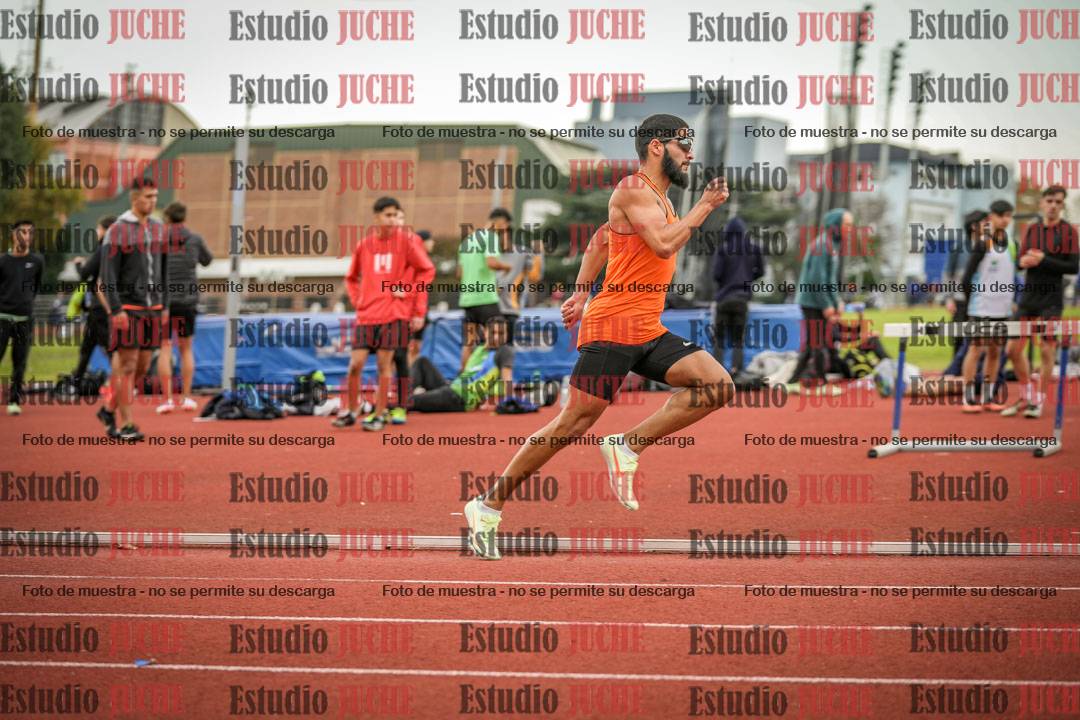 Fotos de los 400 m llanos de varones