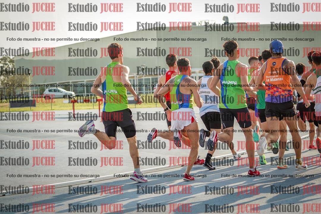 Fotos de los 3000 m llanos de varones
