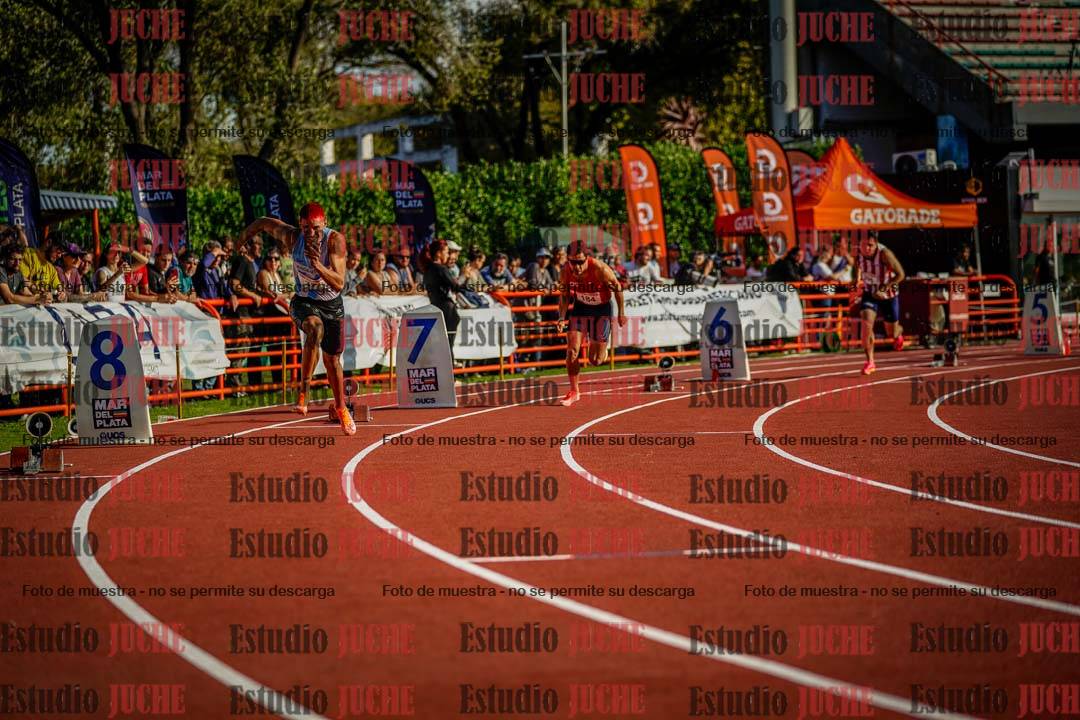 Fotos de los 400 m con vallas de varones