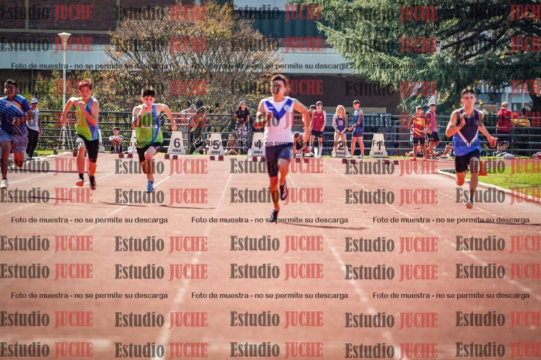Fotos de los 100 m llanos de varones