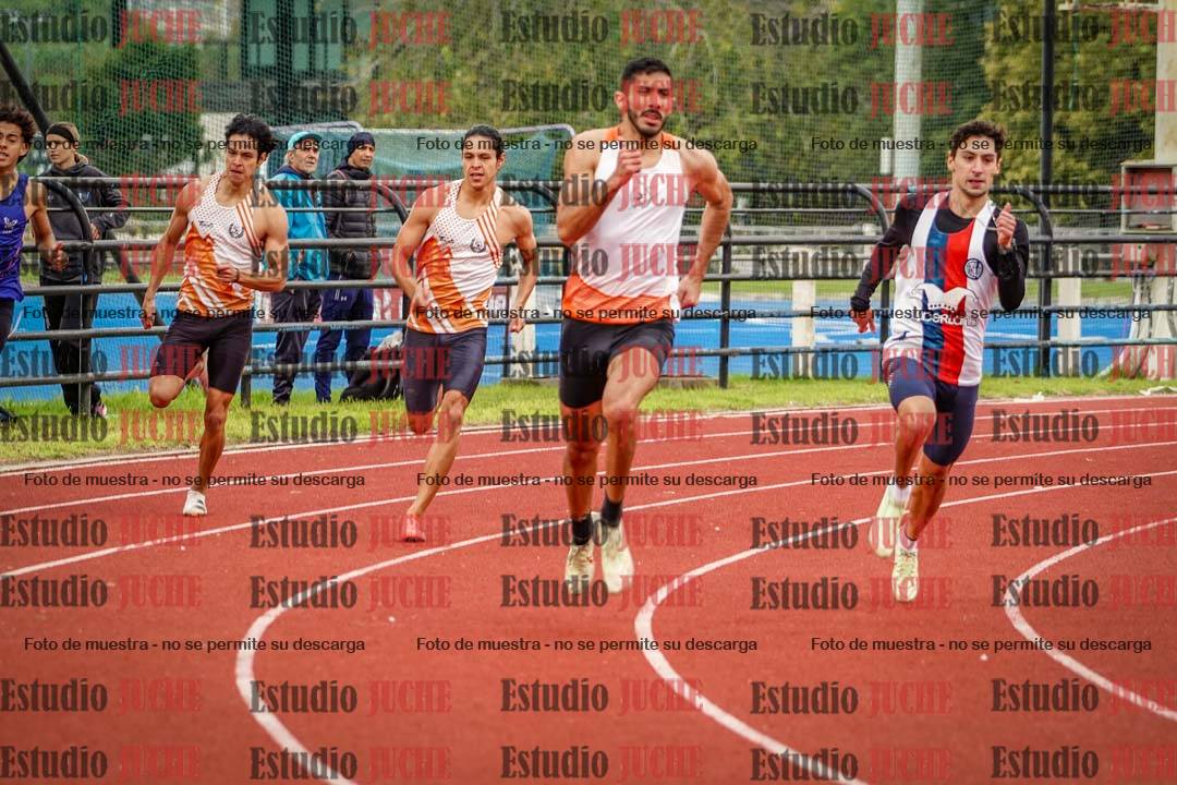 Fotos de los 400 m llanos de varones