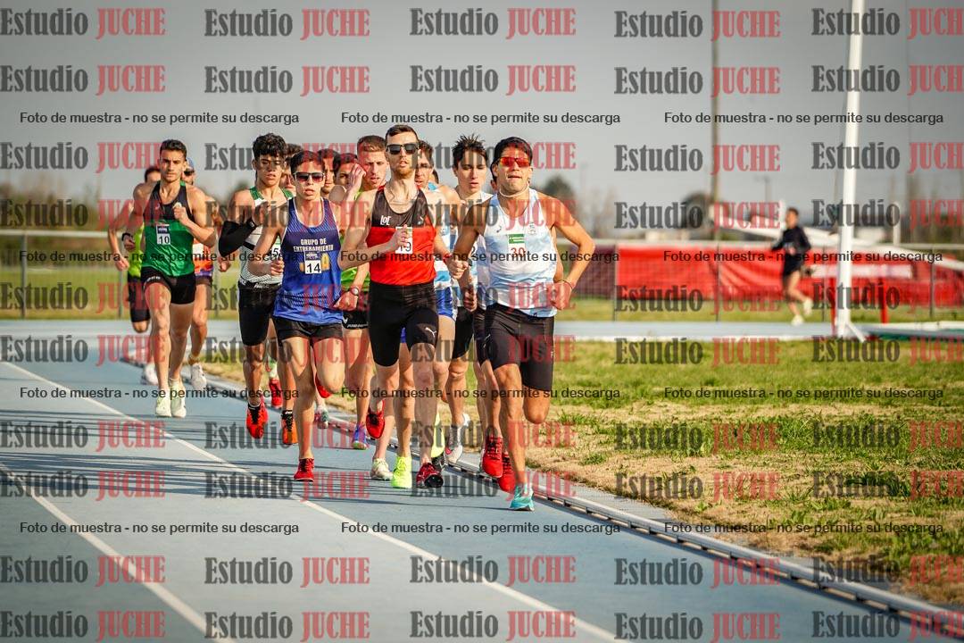 Fotos de los 3000 m llanos de varones