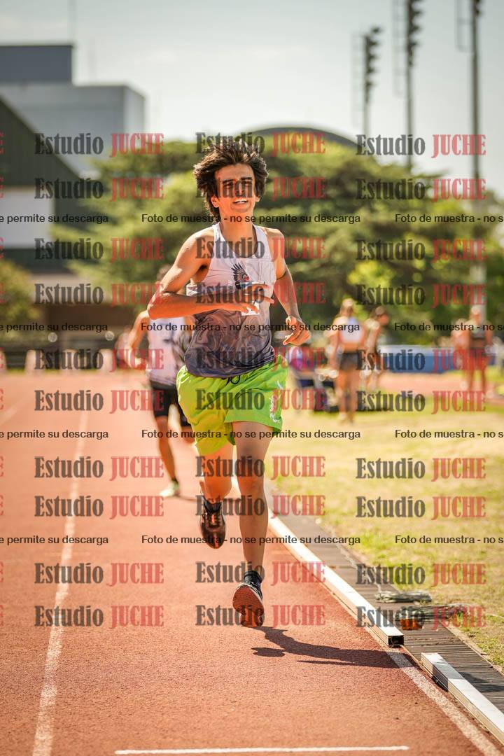 Fotos de los 600 m llanos de varones