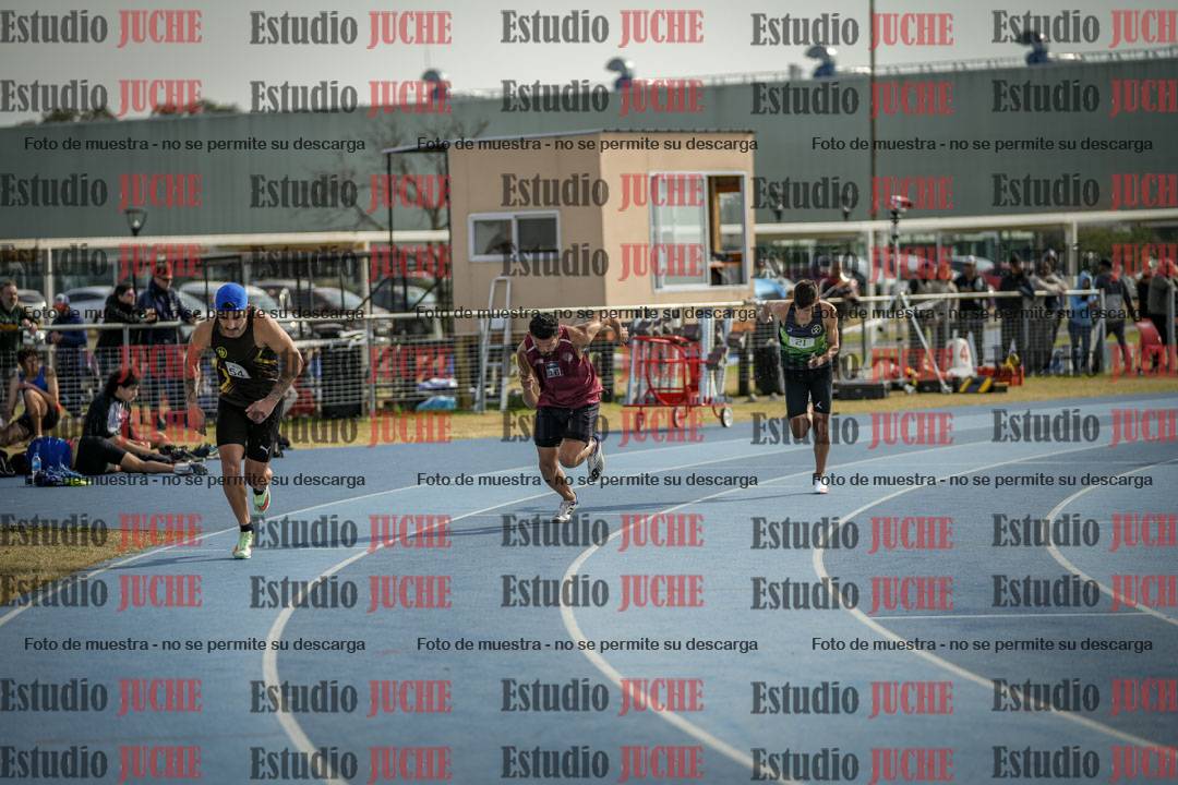 Fotos de los 800 m llanos de varones