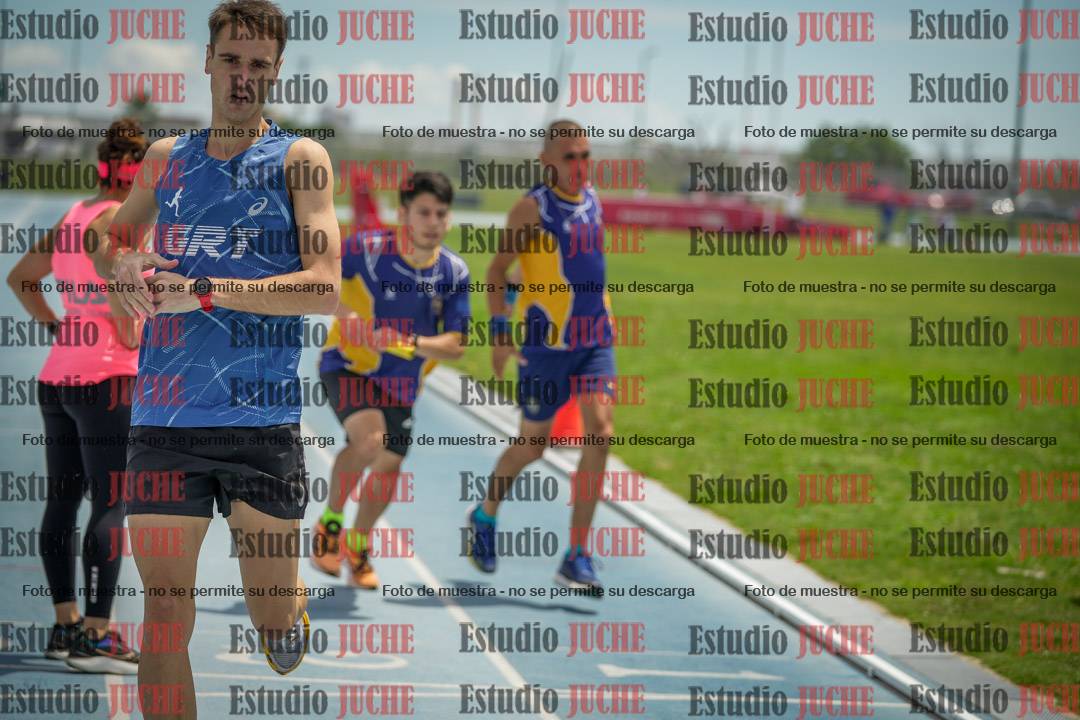 Fotos durante el transcurso de los relevos 20' para running teams - serie 2