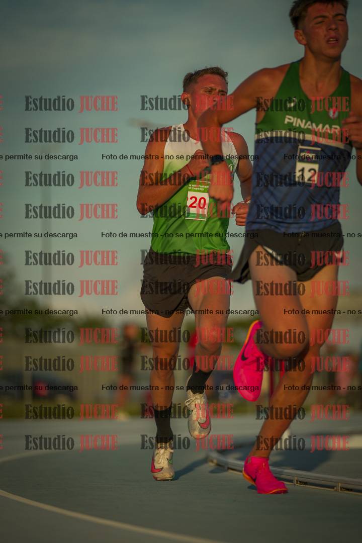 Fotos de los 3000 m llanos de varones