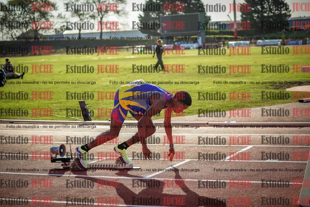 Fotos de los 400 m con vallas de varones
