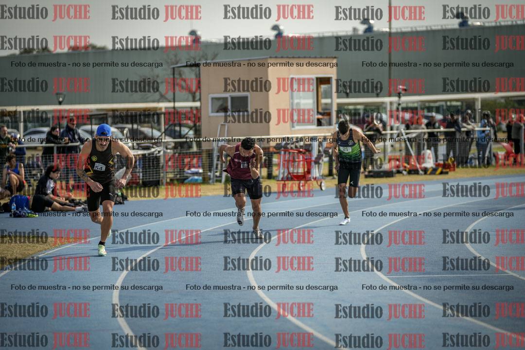 Fotos de los 800 m llanos de varones