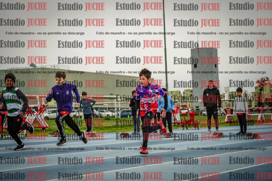 Fotos de los 50 m llanos de varones - U12