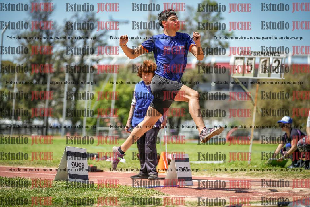 Fotos del salto en largo de varones - (incluye octatlón)