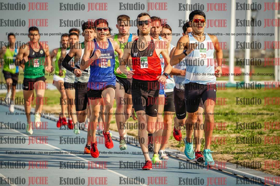 Fotos de los 3000 m llanos de varones