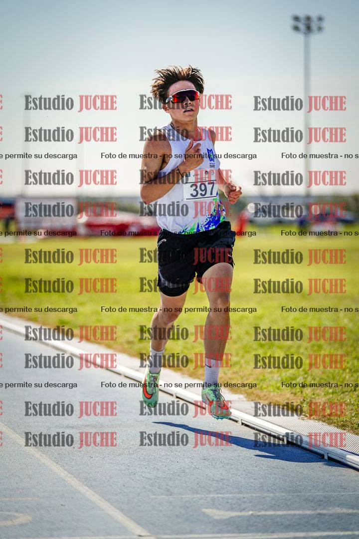 Fotos de los 2000 m con obstáculos de varones