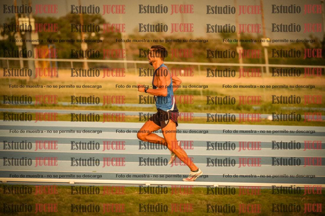 Fotos de los 3000 m llanos de varones