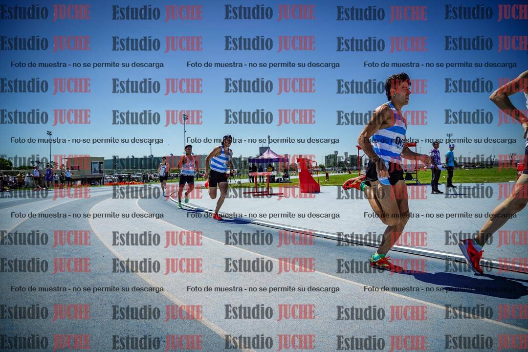 Fotos de los 800 m llanos de varones
