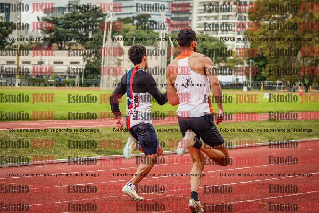 Fotos de los 400 m llanos de varones