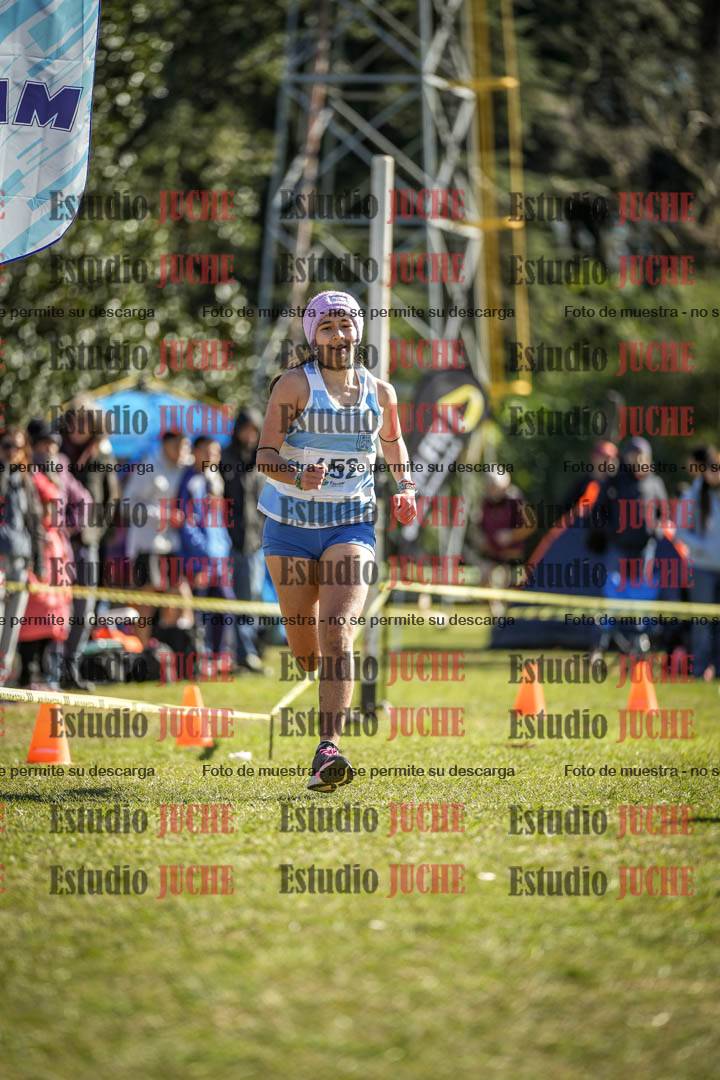 Fotos de la llegada del cross de 2000 m