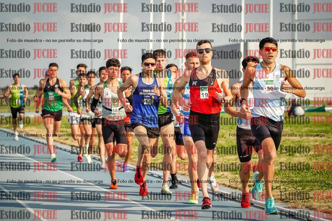 Fotos de los 3000 m llanos de varones