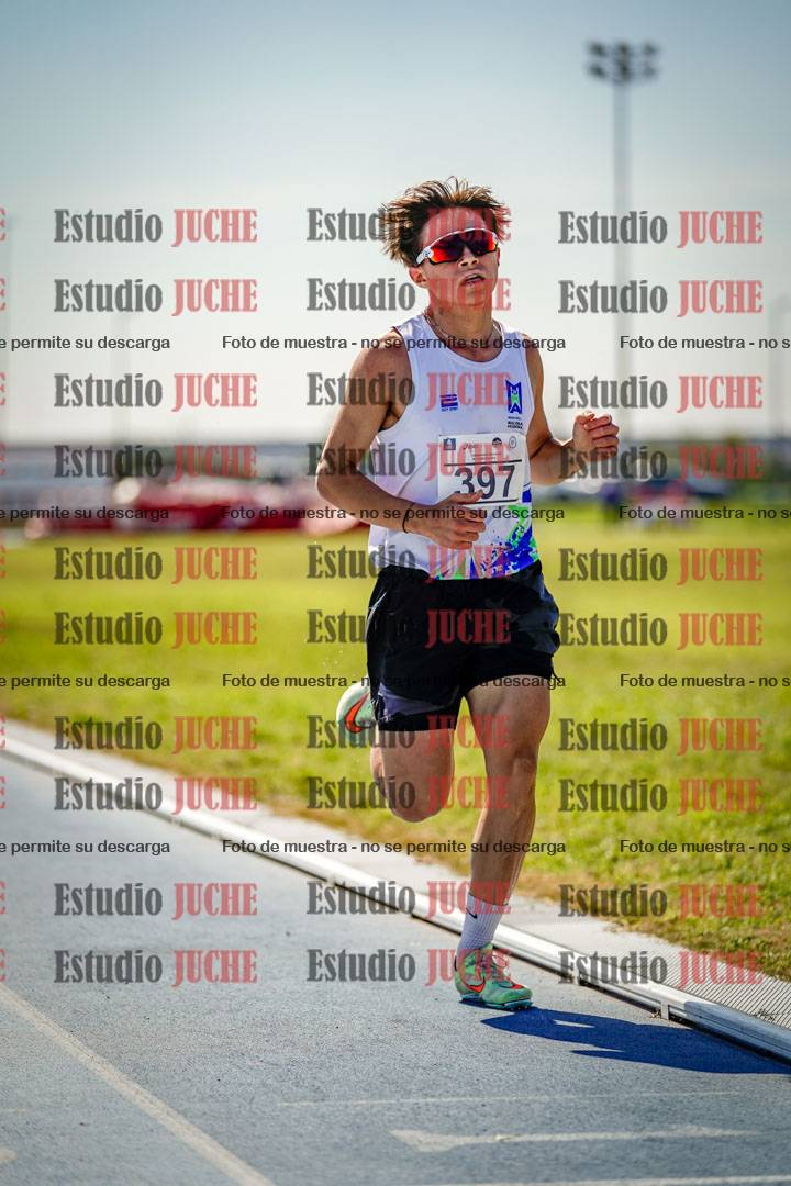 Fotos de los 2000 m con obstáculos de varones