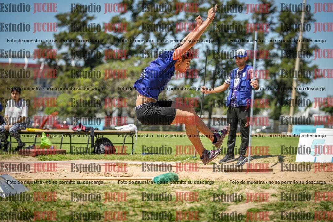 Fotos del salto en largo de varones - (incluye octatlón)