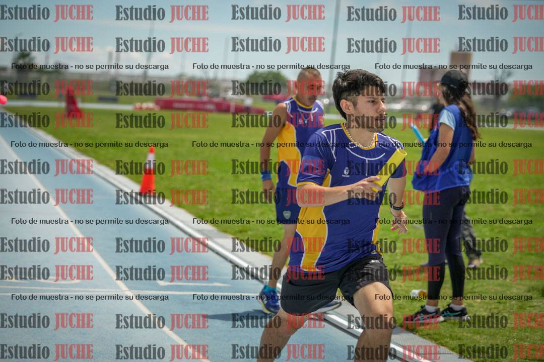 Fotos durante el transcurso de los relevos 20' para running teams - serie 2