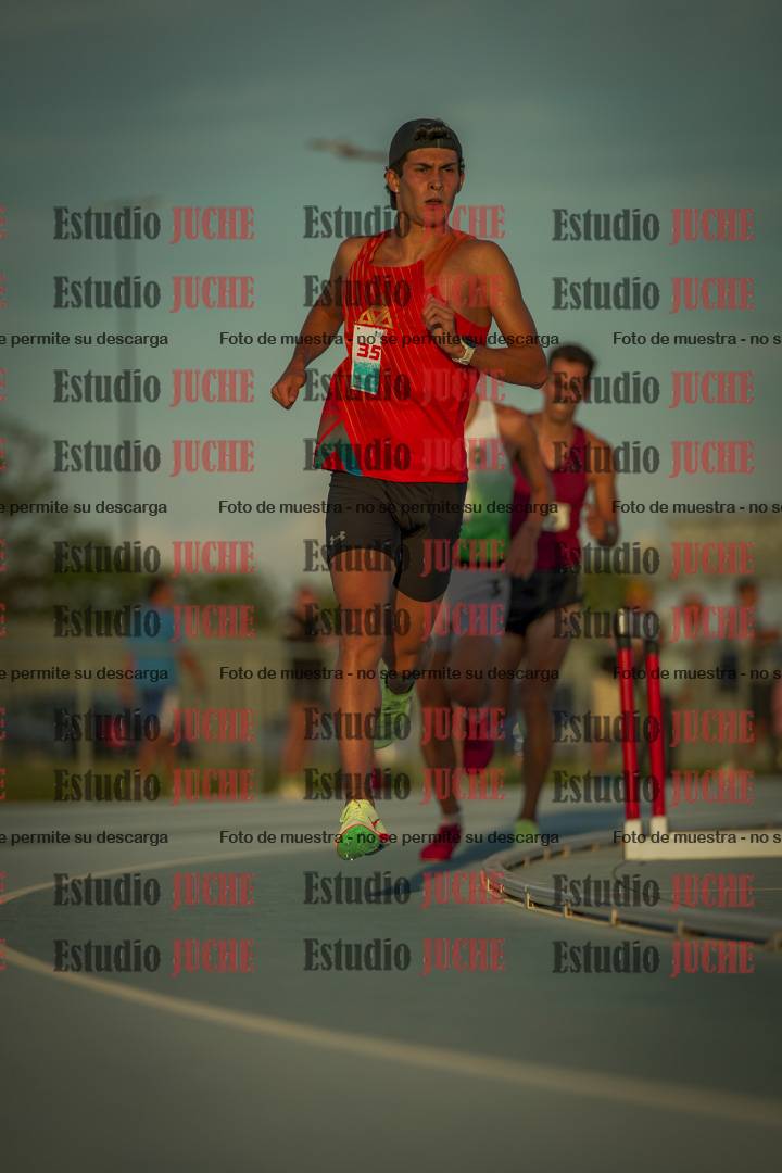 Fotos de los 3000 m llanos de varones