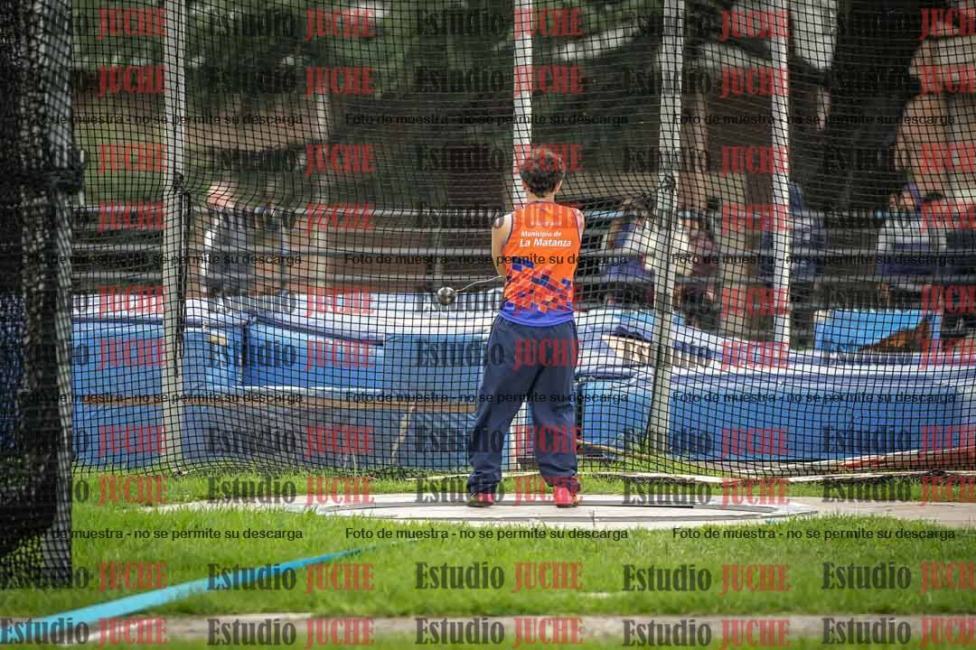 Fotos del lanzamiento de martillo de varones