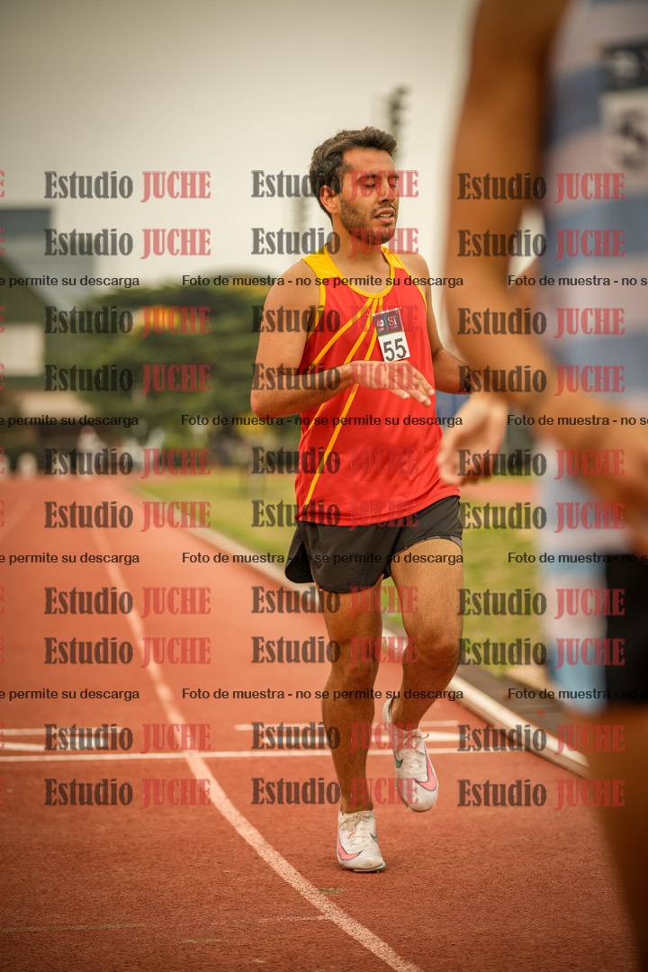 Fotos de los 800 m llanos de varones