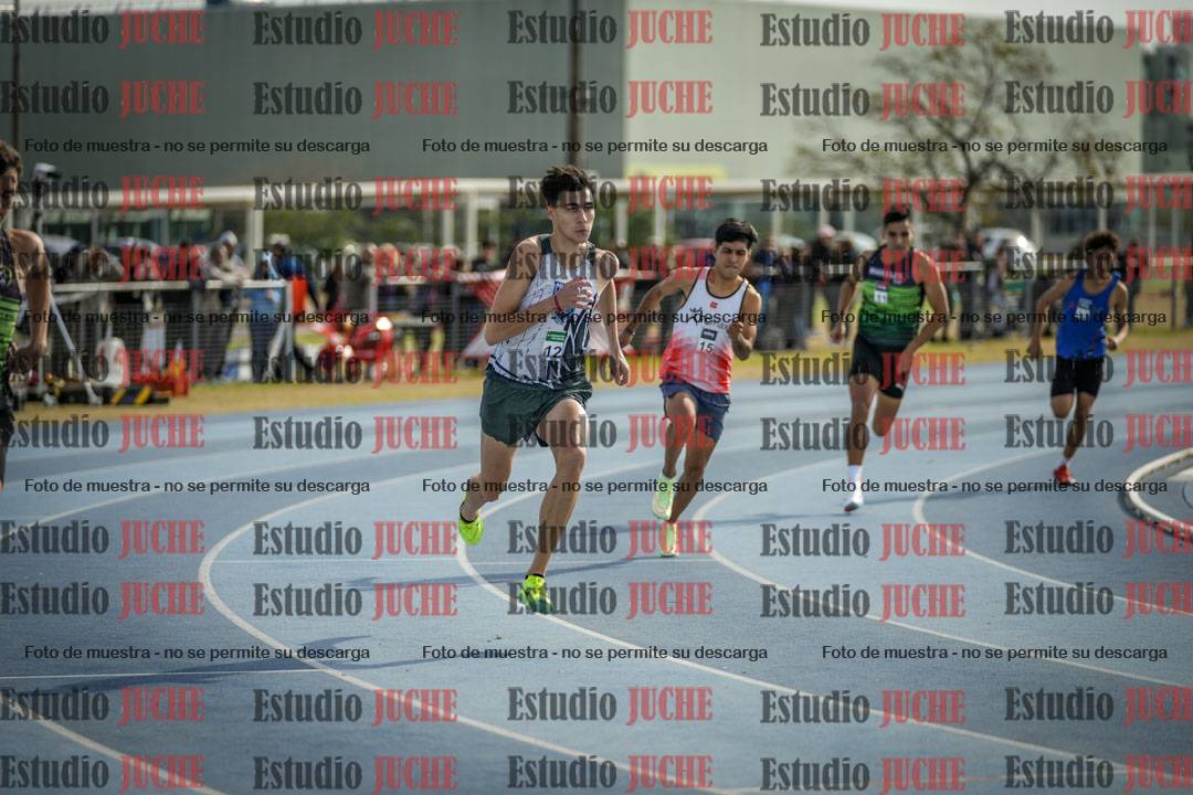 Fotos de los 800 m llanos de varones