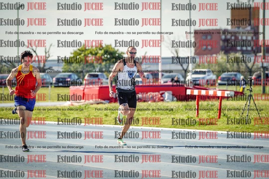 Fotos de los 400 m llanos de varones