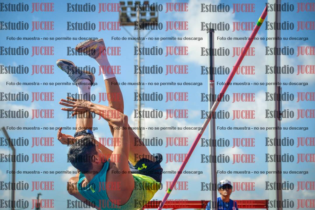 Fotos del salto en alto de varones