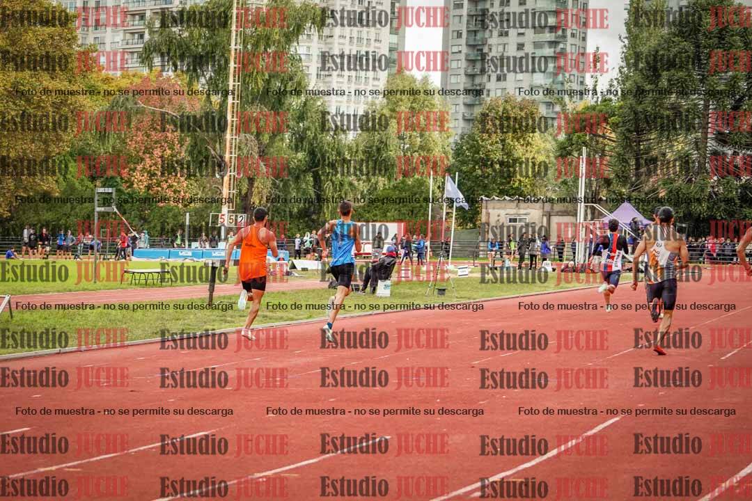 Fotos de los 400 m llanos de varones