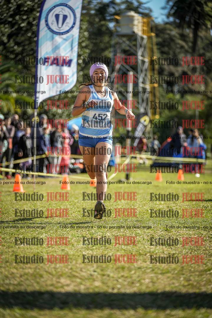 Fotos de la llegada del cross de 2000 m