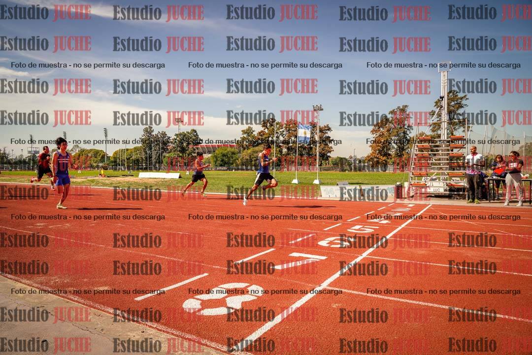 Fotos de los 100 m llanos de varones