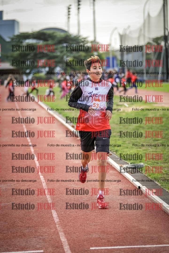 Fotos de los 600 m llanos de varones