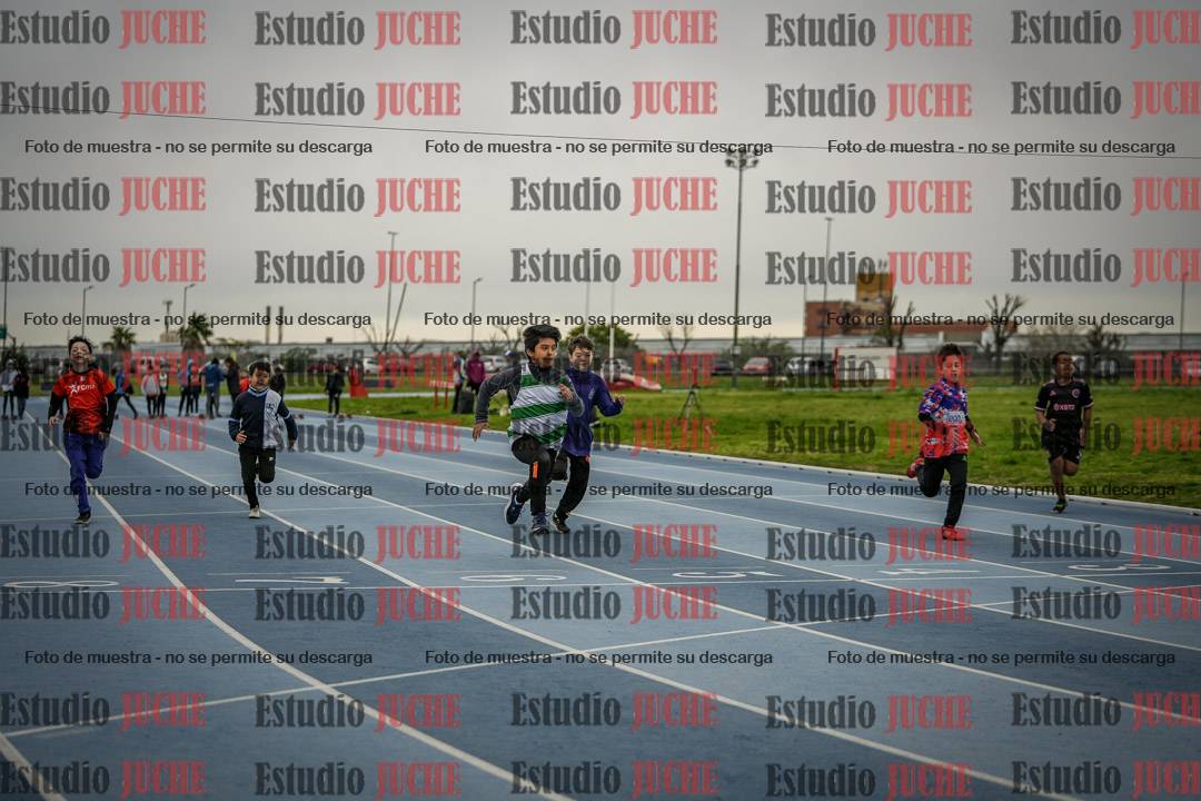 Fotos de los 50 m llanos de varones - U12