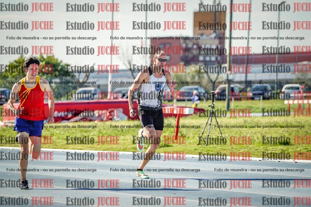 Fotos de los 400 m llanos de varones