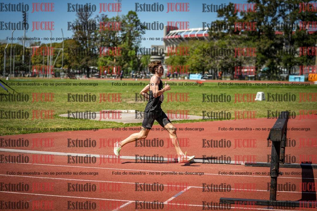 Fotos de los 3000 m con obstáculos de varones