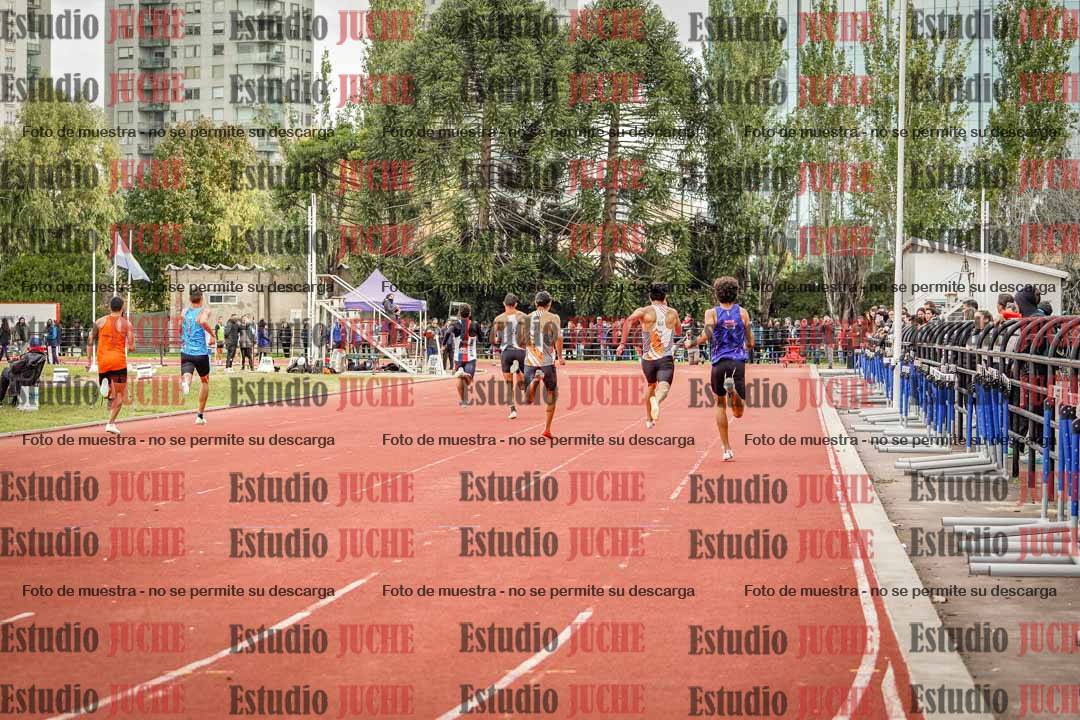 Fotos de los 400 m llanos de varones