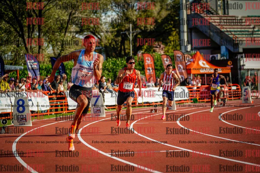 Fotos de los 400 m con vallas de varones