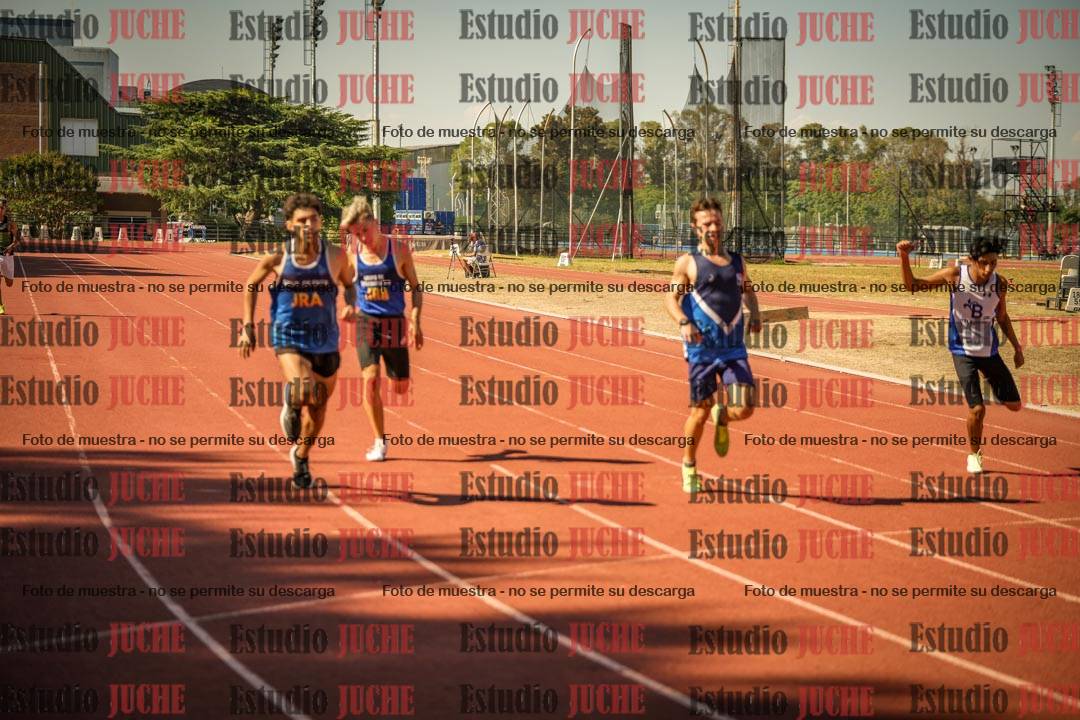Fotos de los 200 m llanos de varones