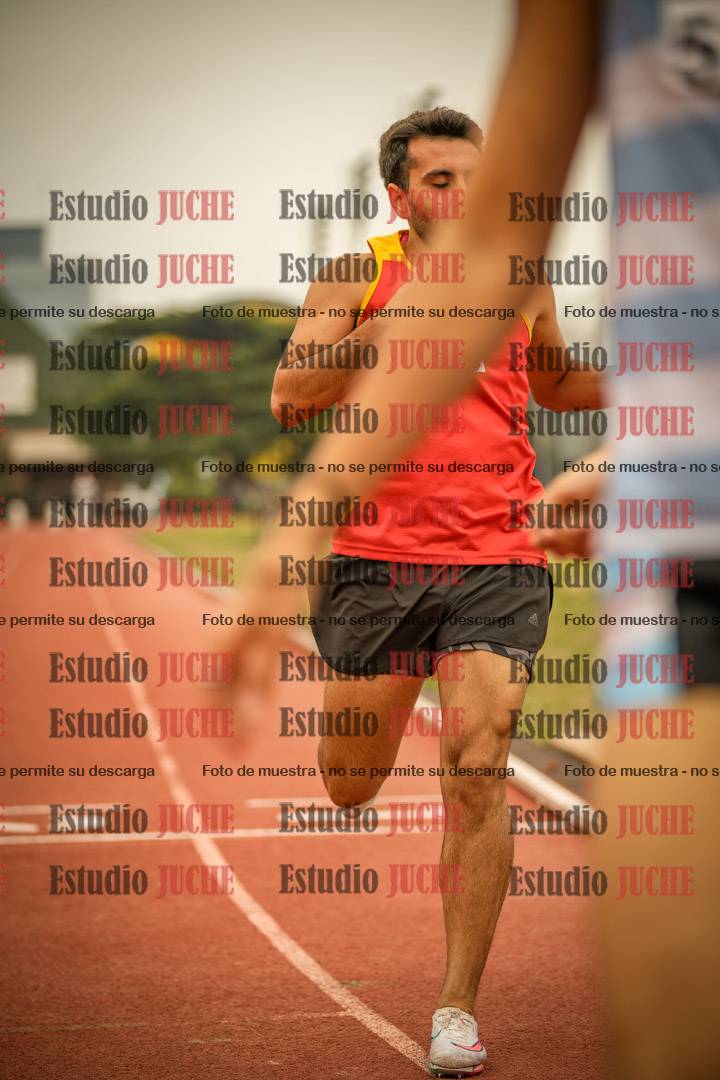 Fotos de los 800 m llanos de varones