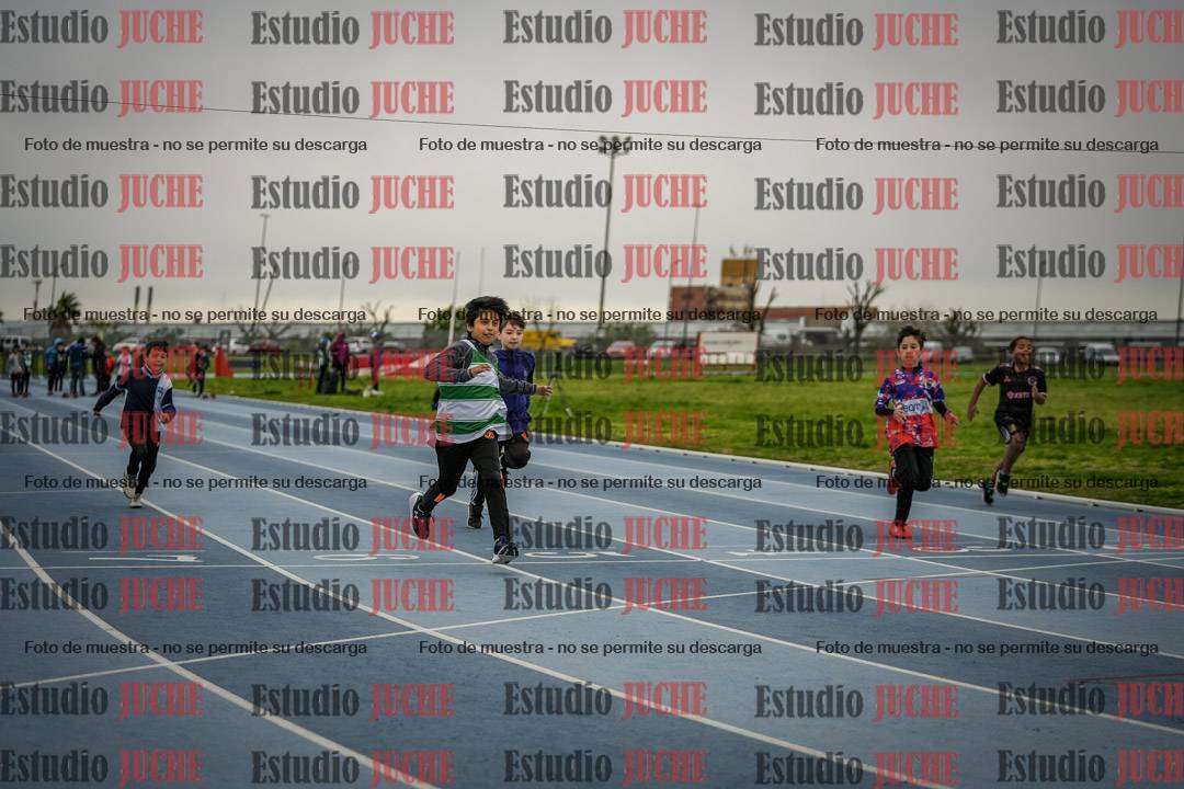 Fotos de los 50 m llanos de varones - U12