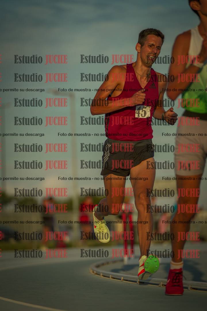 Fotos de los 3000 m llanos de varones