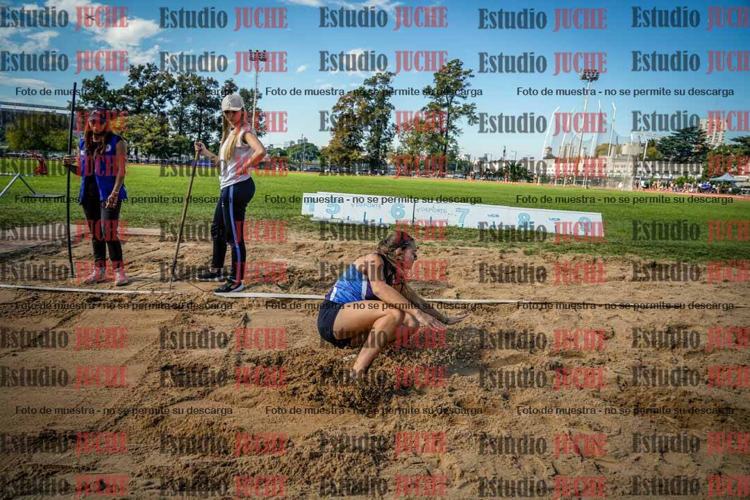 Fotos del salto en largo de mujeres - hepta 5