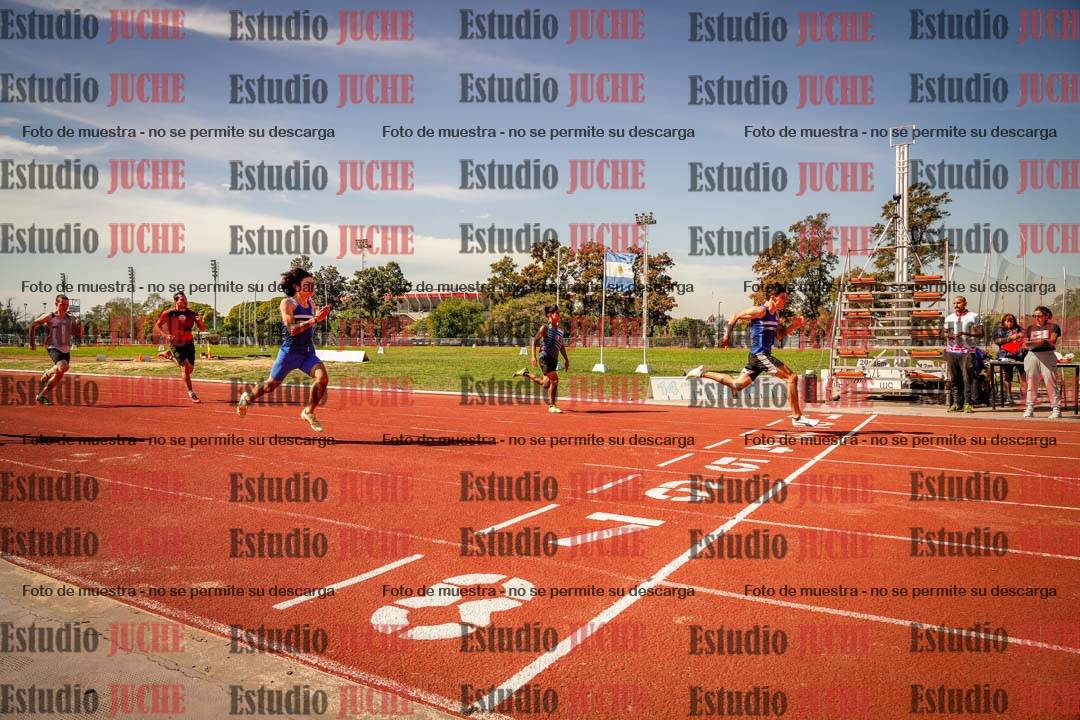 Fotos de los 100 m llanos de varones