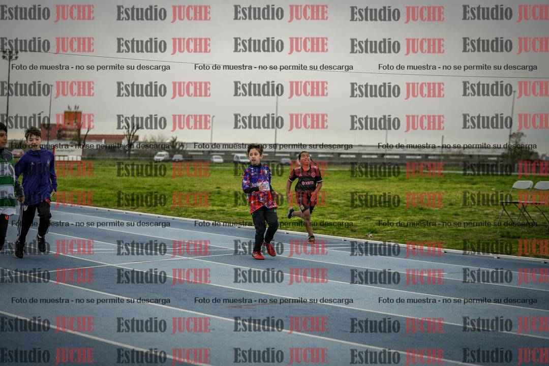 Fotos de los 50 m llanos de varones - U12