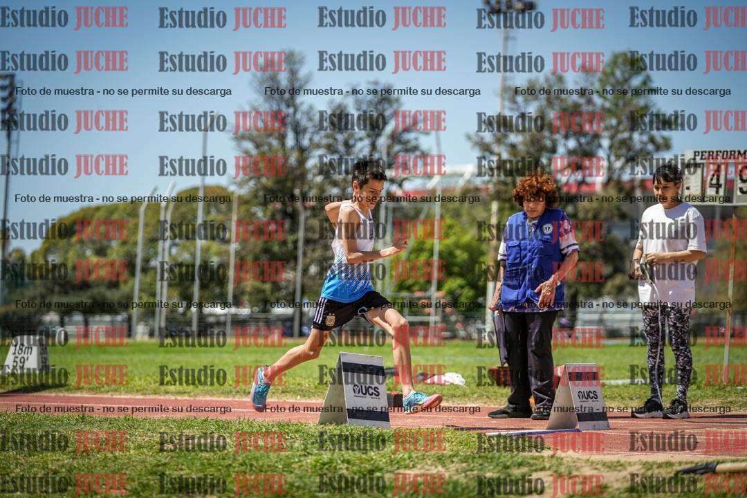 Fotos del salto en largo de varones - (incluye octatlón)